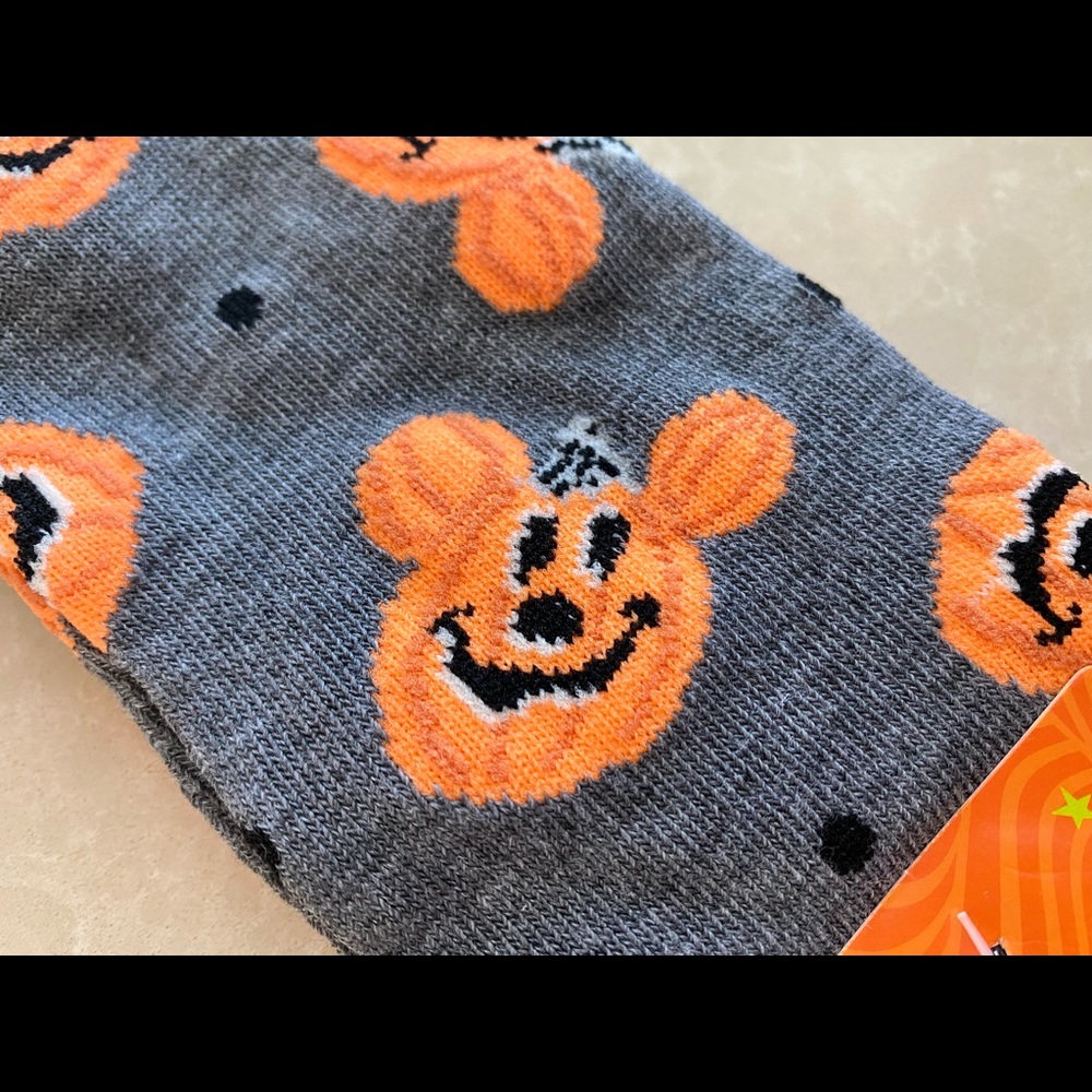 Mickey Mouse🎃Socks - Picture 4 of 7